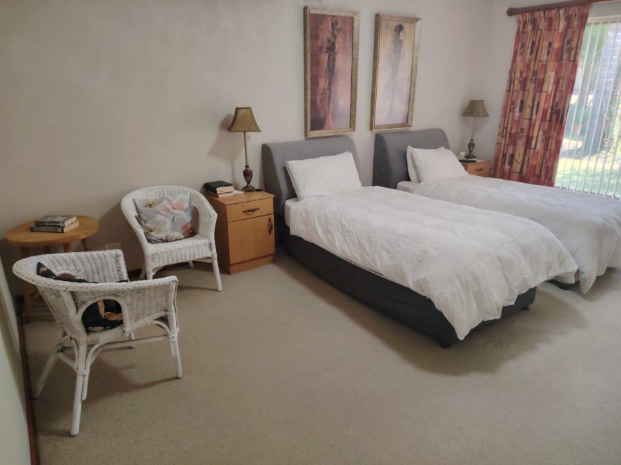 To Let 4 Bedroom Property for Rent in Ridgeworth Western Cape